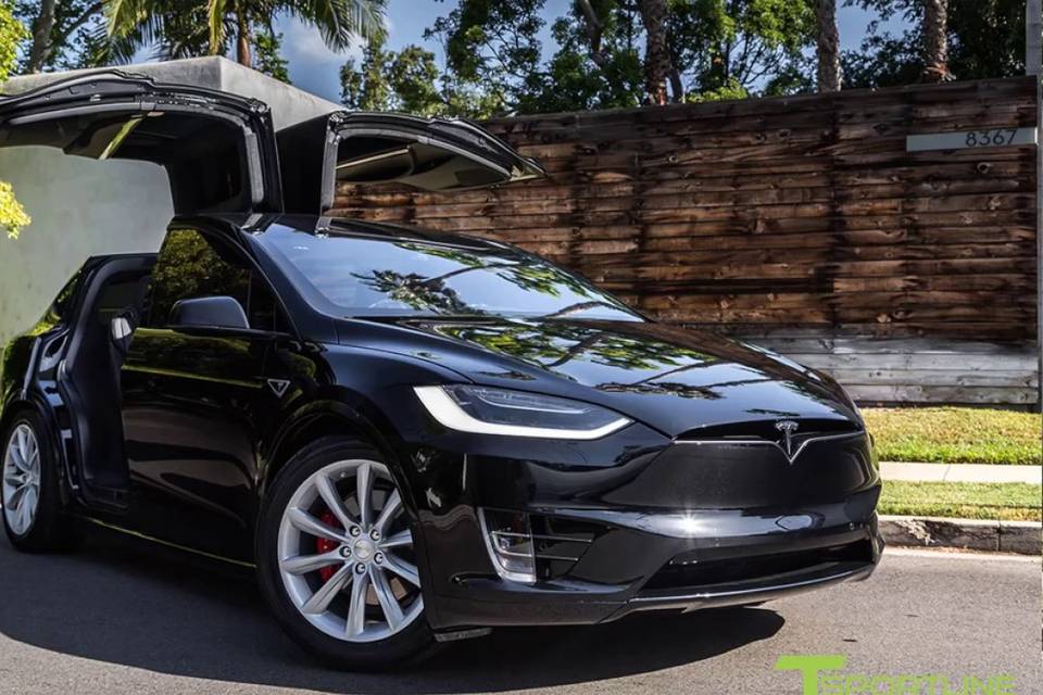 TESLA Model X