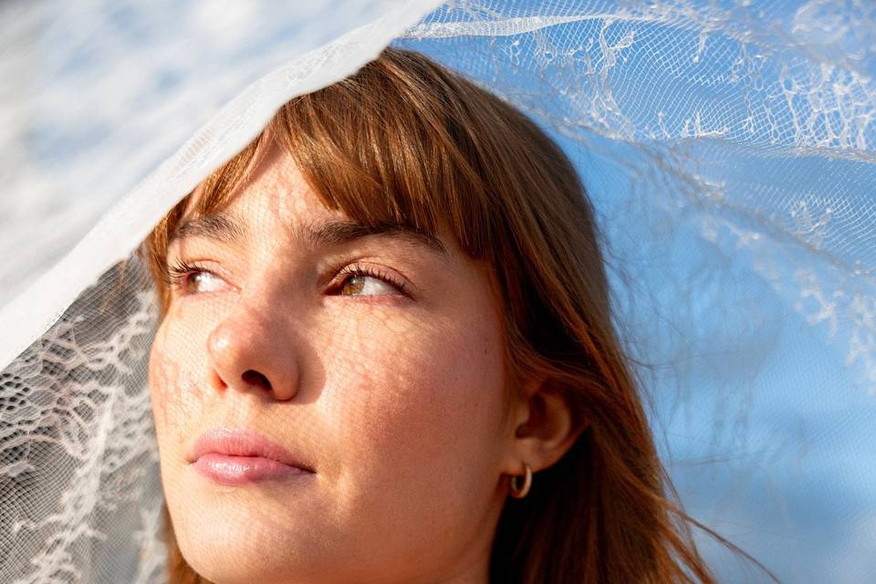 Mariée sous son voile