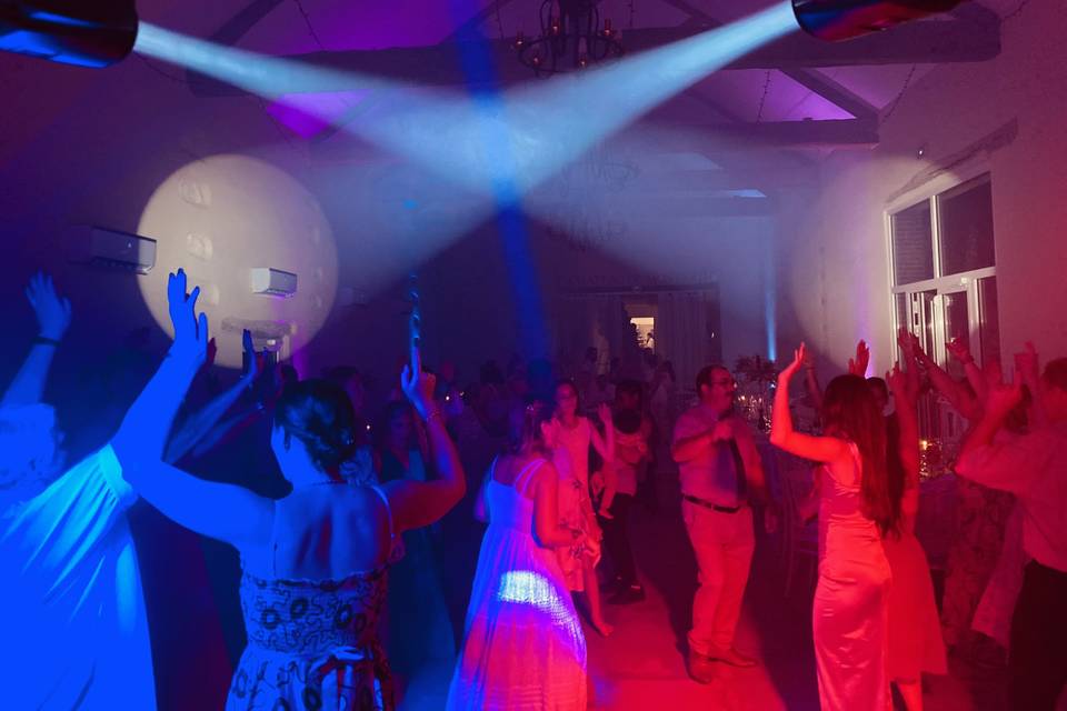 Alors on danse