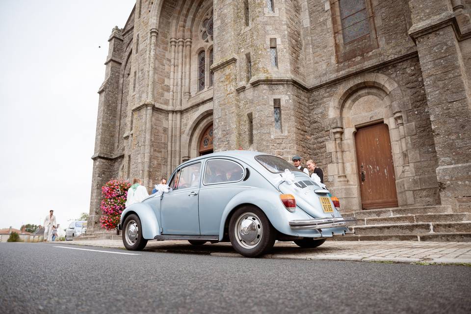 Départ en 2CV
