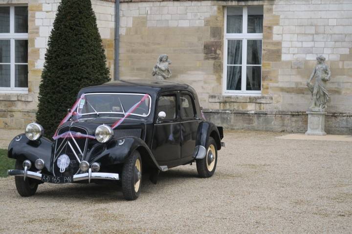 Voiture de maries