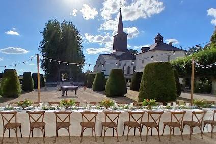 Installation devant le château