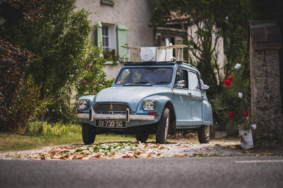 Voiture du convoi