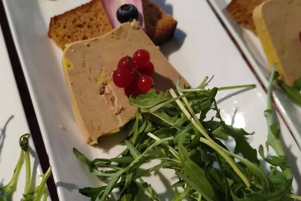 Foie gras fruits rouges et sal