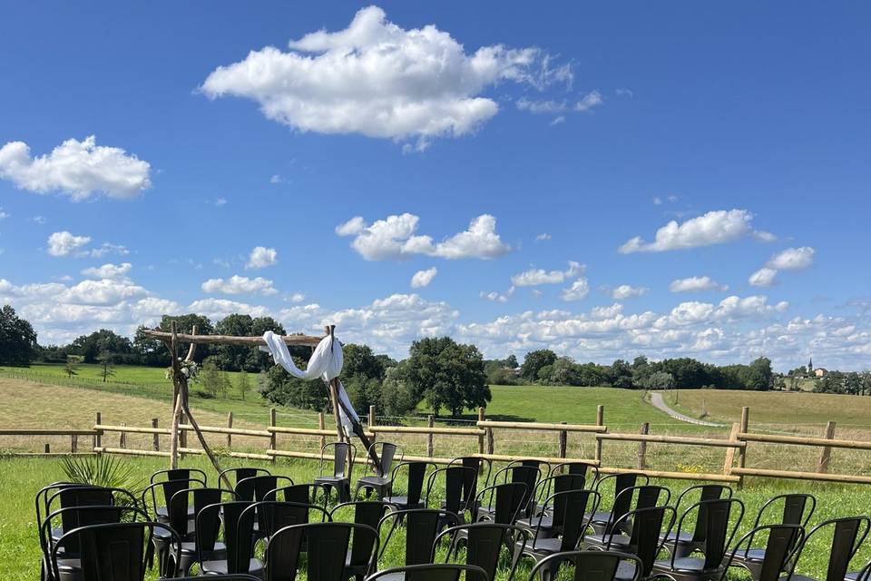 Ceremonie laïque dans le parc