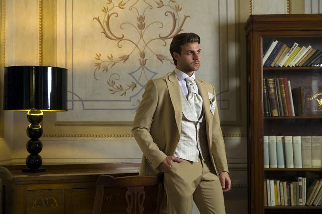 Costume  Marron et Champagne