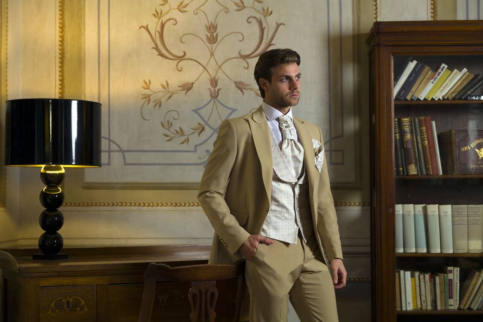 Costume  Marron et Champagne