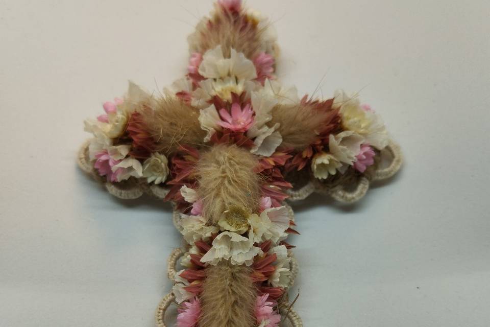 Croix fleuri