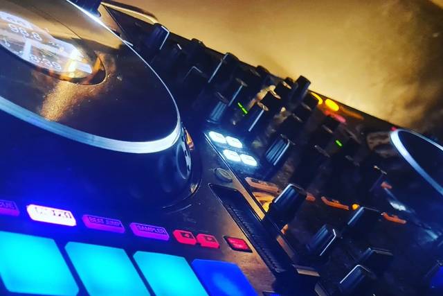 DJ Party People