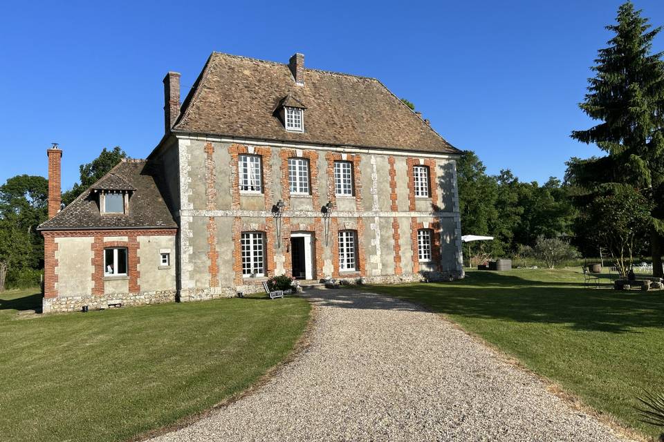 Chateau de Feuguerolles