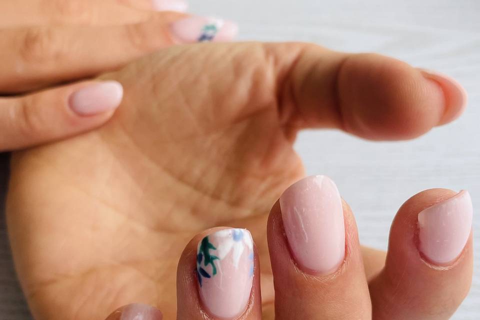 Gel nail art