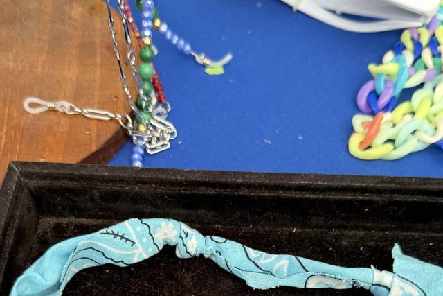 Composition bracelet bandana