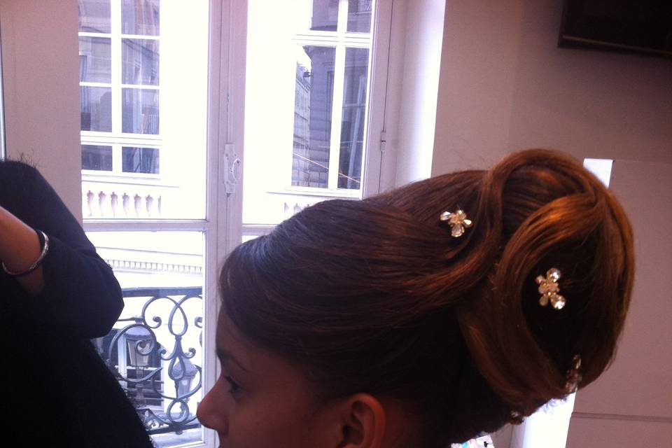 Chignon avec postiche couture