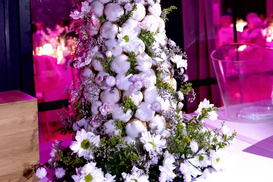 Pièce montée florale