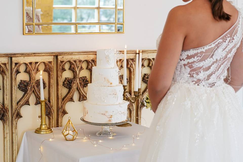 La mariée et le wedding cake