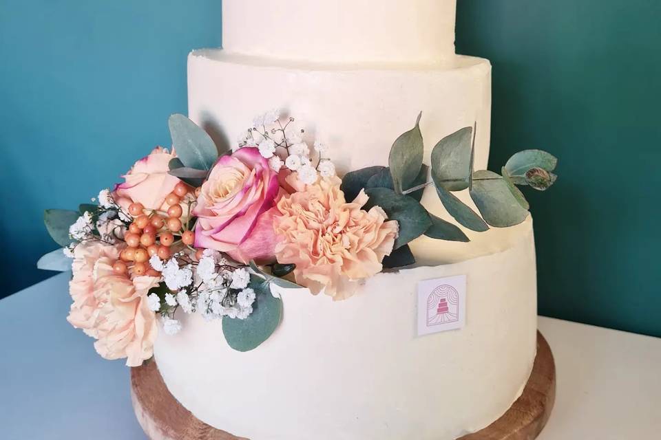 Nude cake