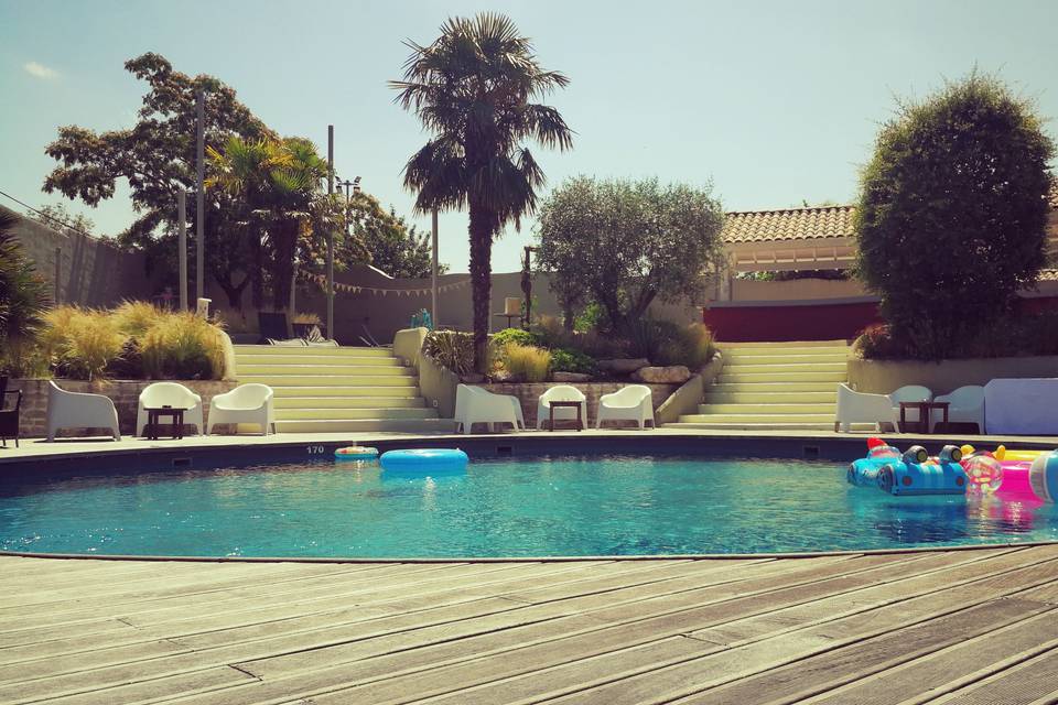 Autour de la piscine