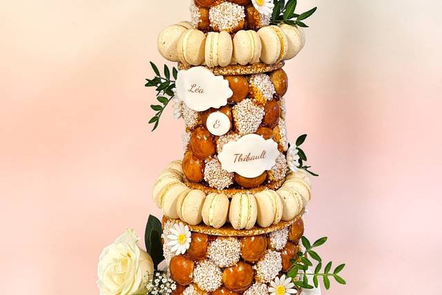 Croquembouche choux & macarons