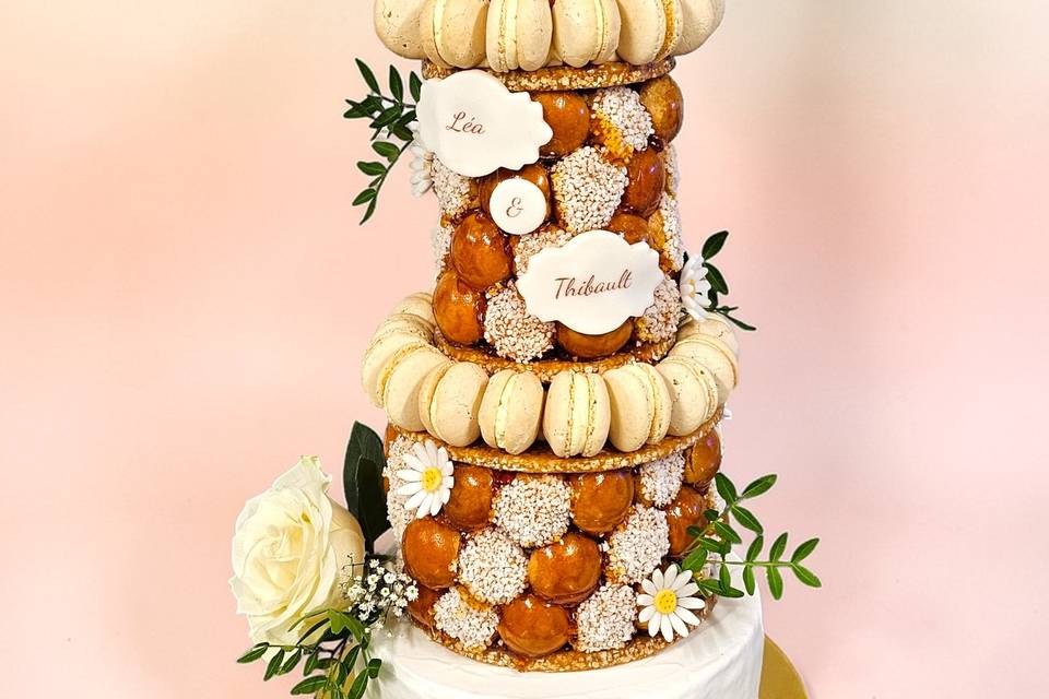 Croquembouche choux & macarons