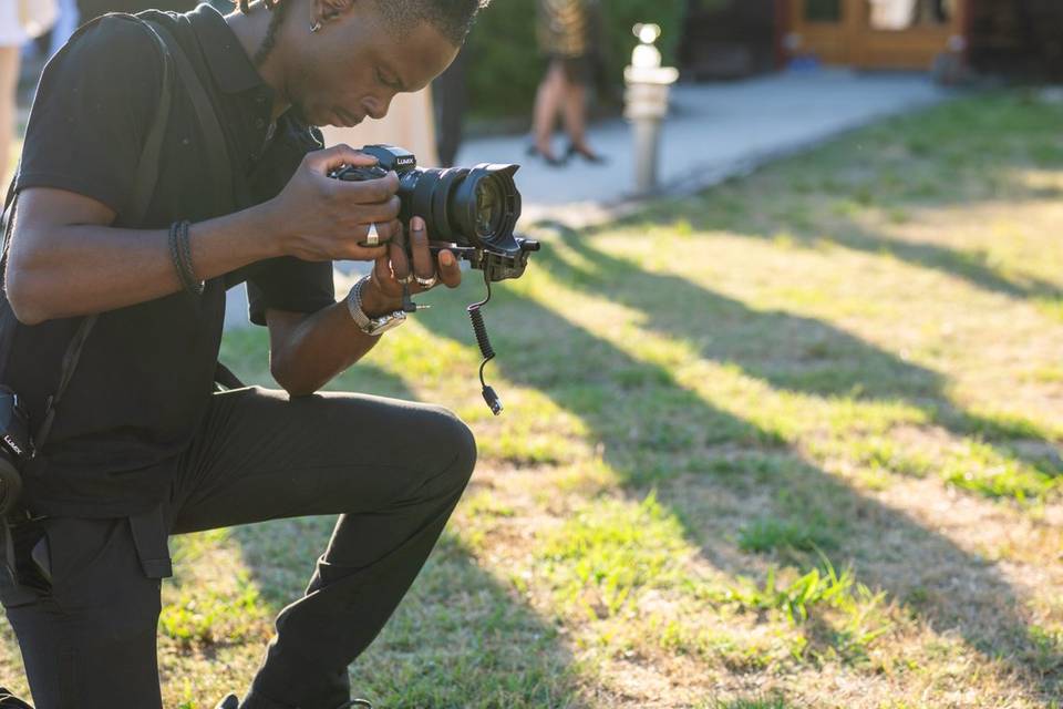 Detail_Photographe Accroupi