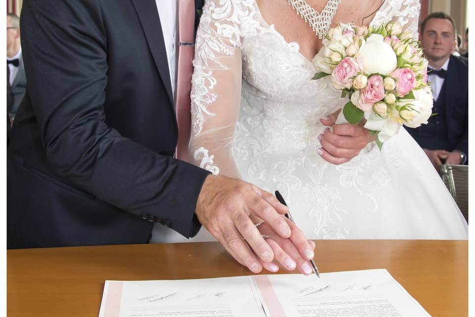 Un oui et une signature