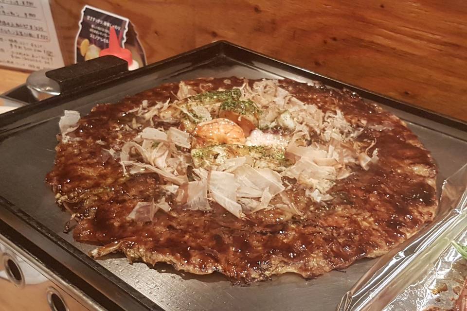 Okonomiyaki, omelette Osaka