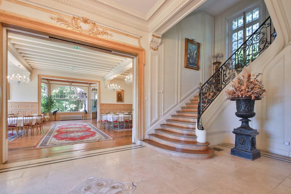 L'entrée au Grand Manoir