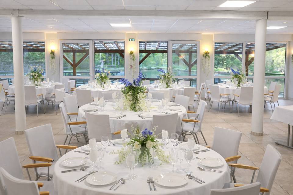 Salle table ronde