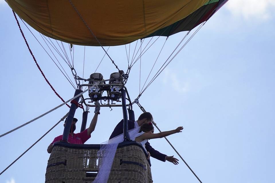 Les mariés en montgolfière