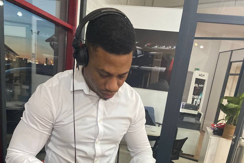DJ MT ( 5ème sens de Kia)