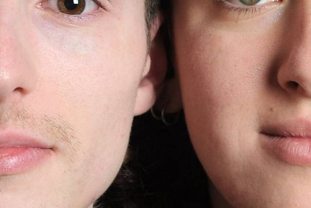 À Travers Nos Yeux