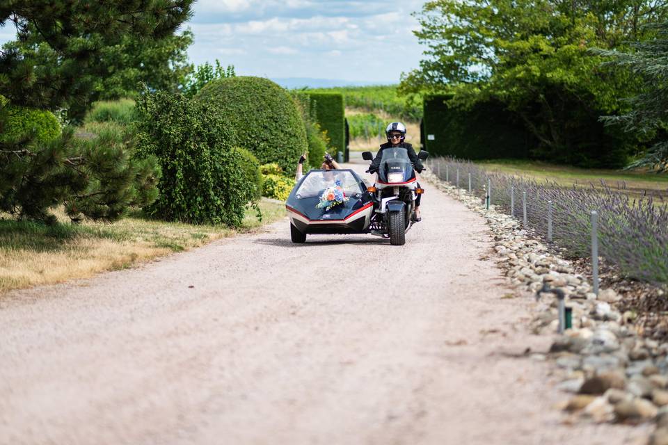 Arrivée remarquée de la mariée