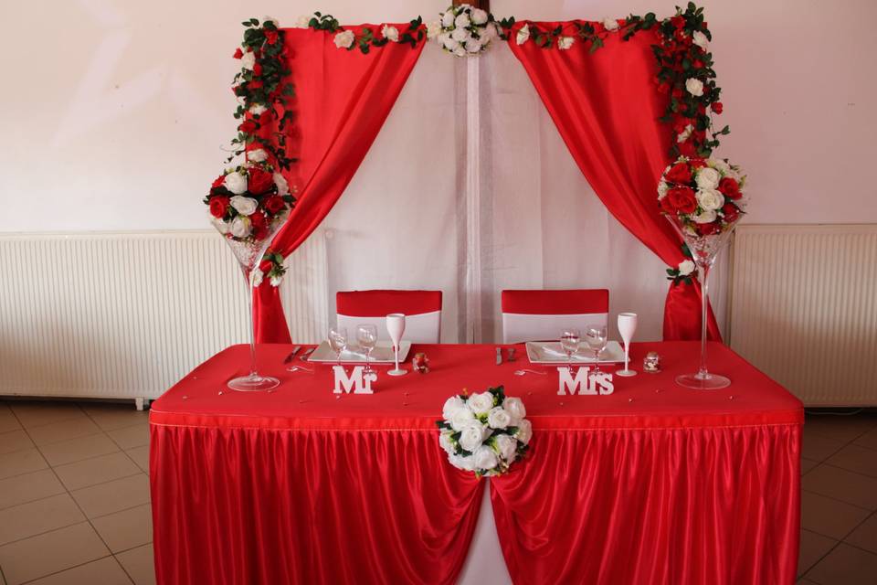 Table d'honneur rouge et blanc
