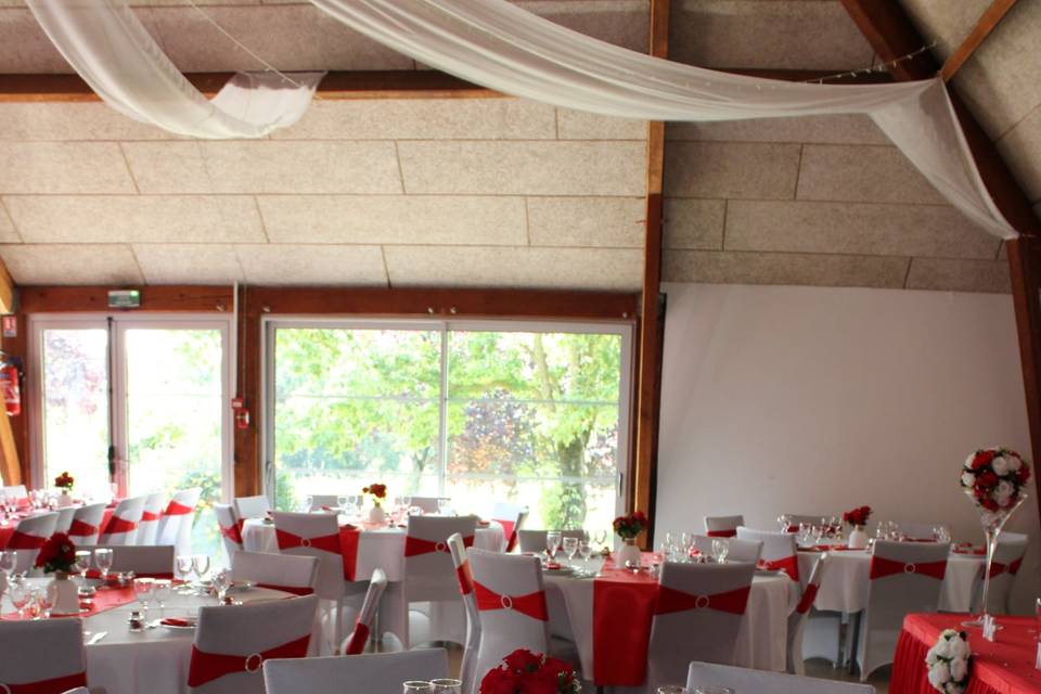 Table mariage rouge et blanc