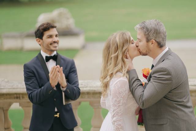 Wedding Officiant Paris - Efren Prieto