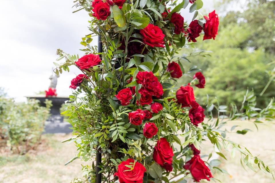 gros plan pilier fleuri