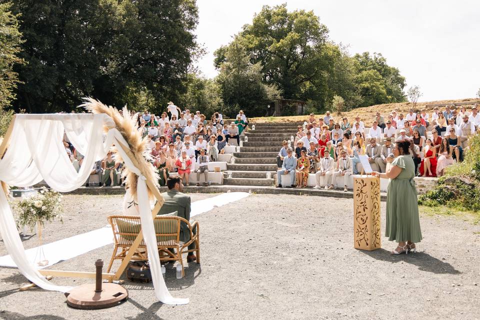 CEREMONIE LAIQUE