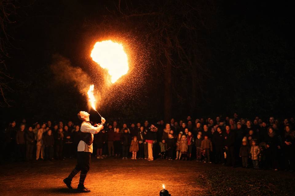Cracheur de feu La Tribe