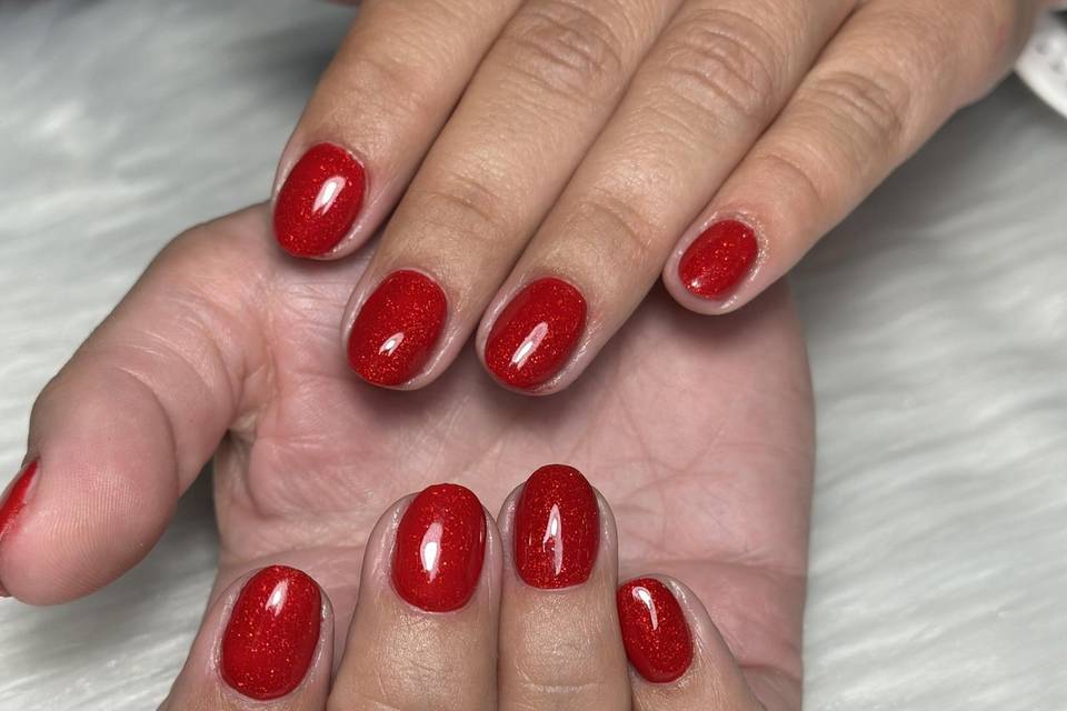 Pose de gel rouge