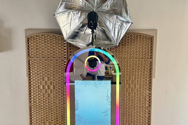 Photobooth Halo Mirror