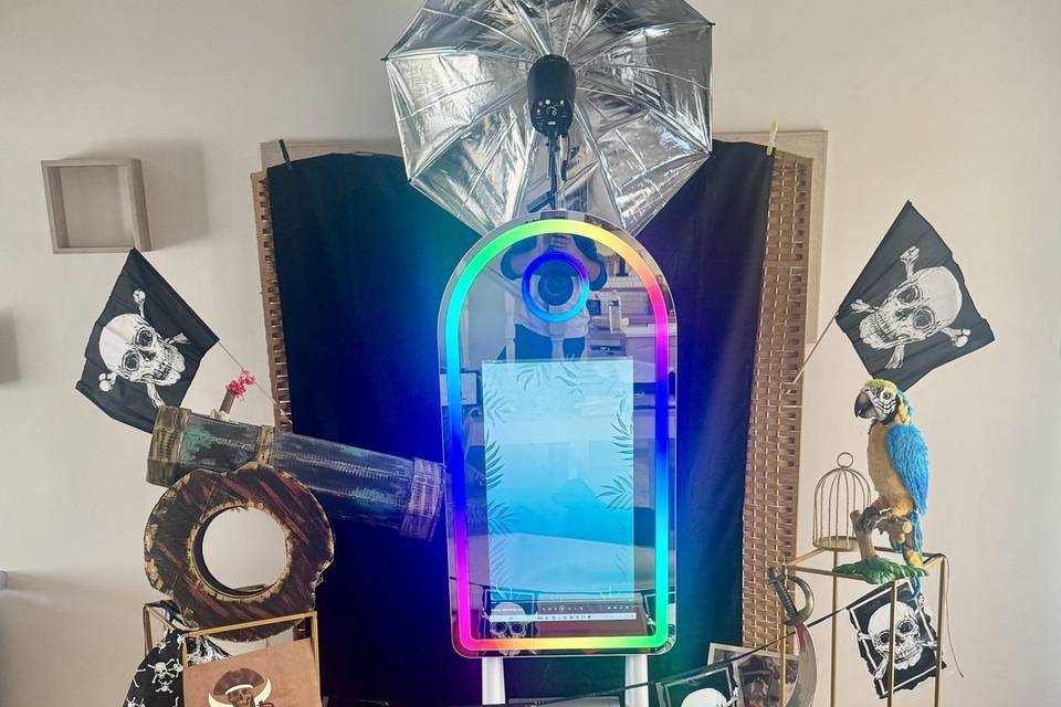 Photobooth Halo Mirror
