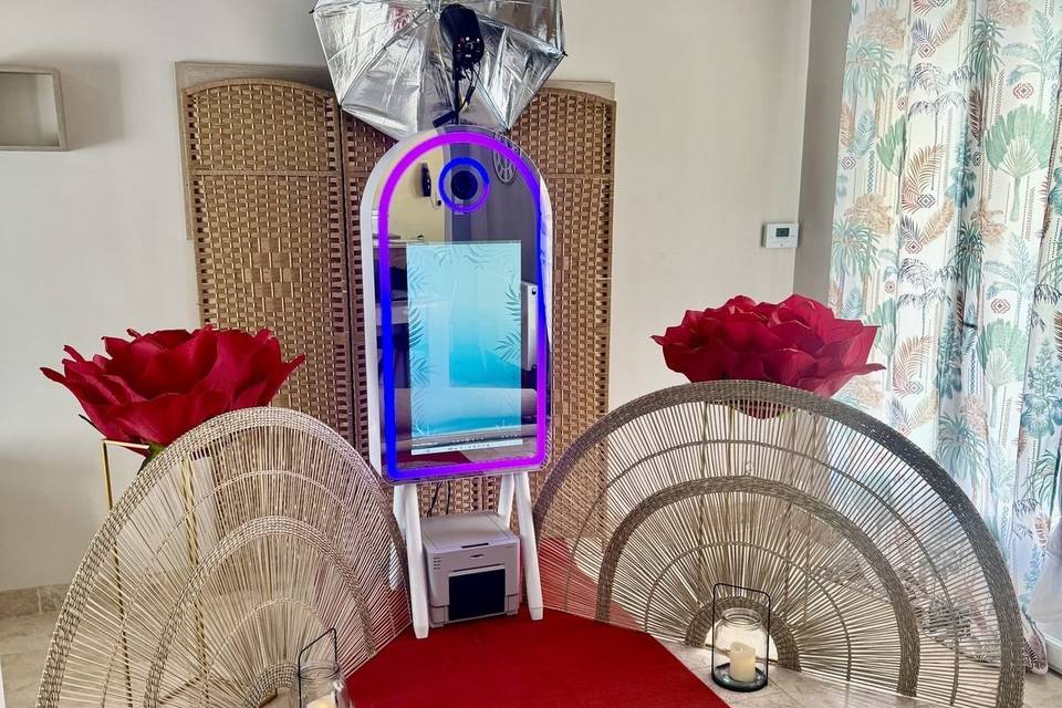 Photobooth Halo Mirror