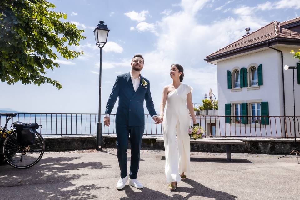 Gemma et Jean marchent