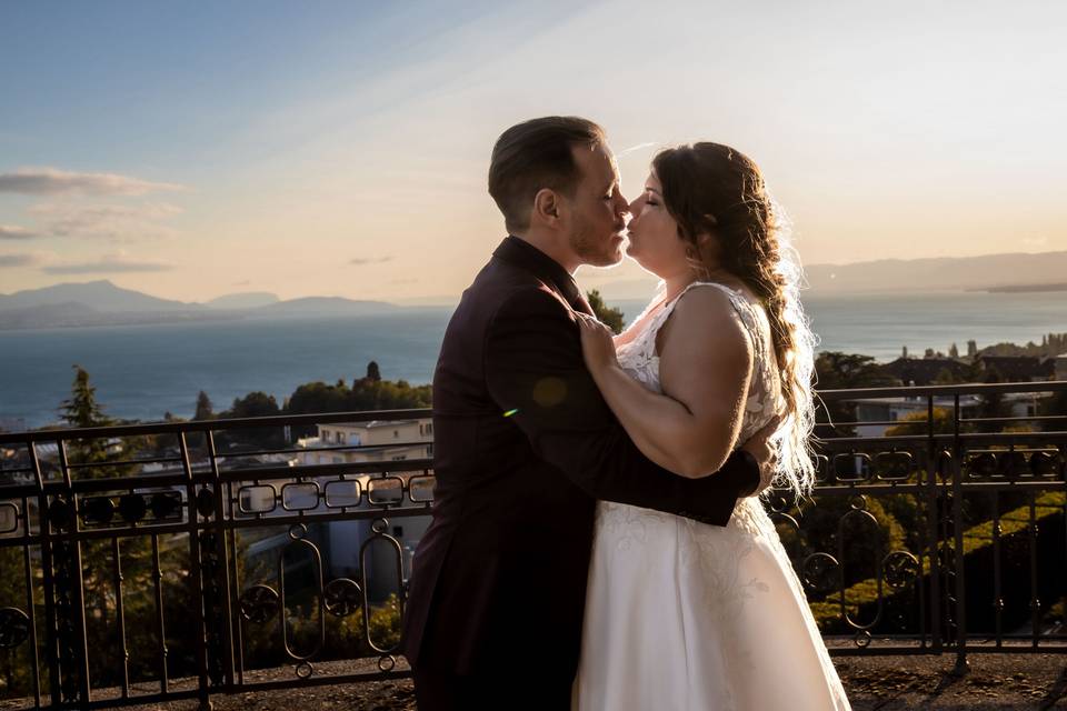 Un baiser au coucher du soleil
