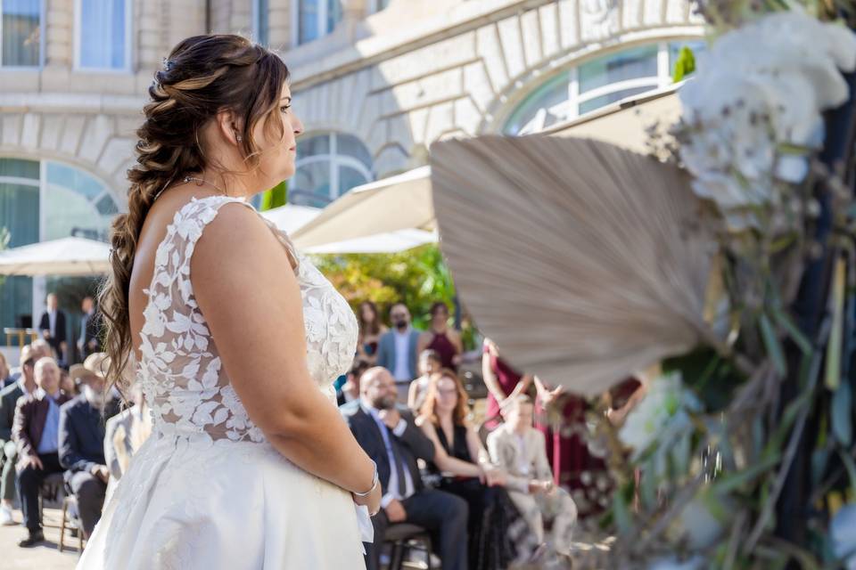La mariée de profil