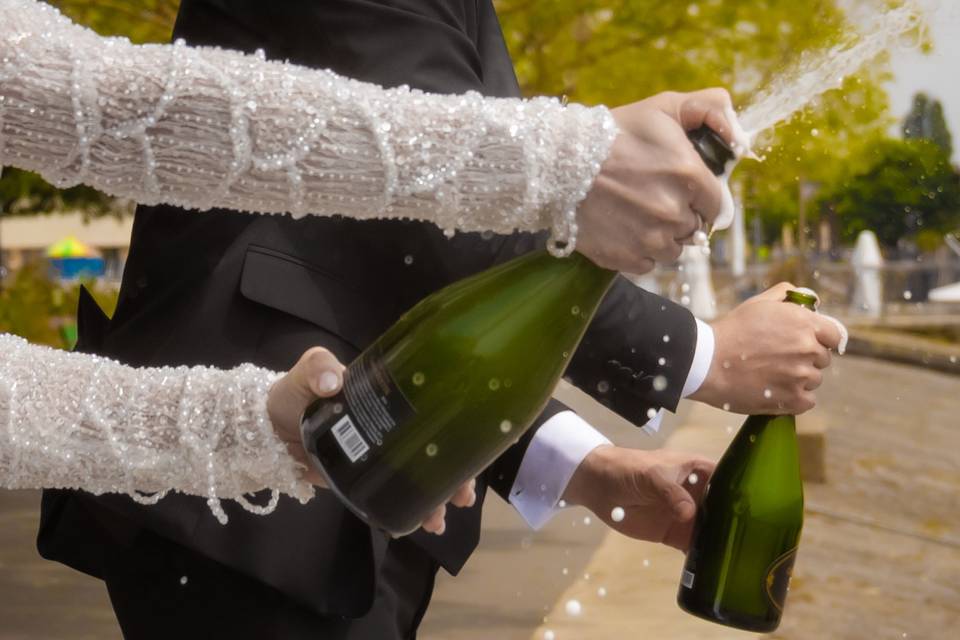 Le champagne jaillit