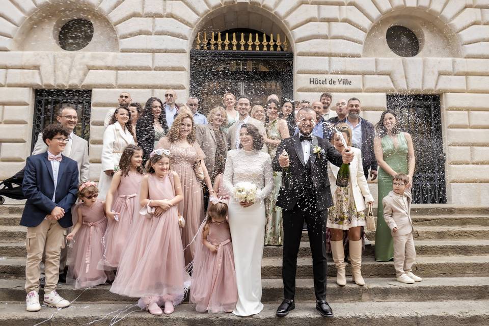 Les mariés et leurs invités