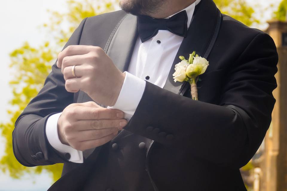 Détail : le smoking du marié