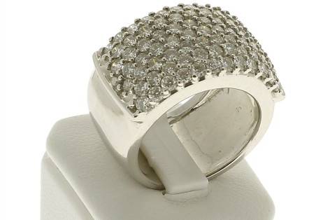 Bague or gris et diamants