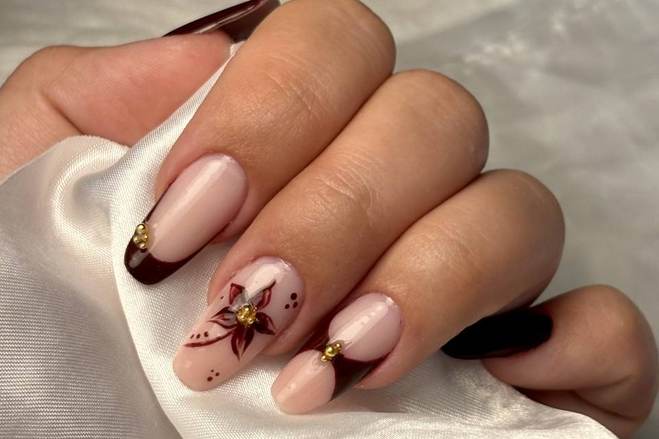 Nail art sobre et élégant
